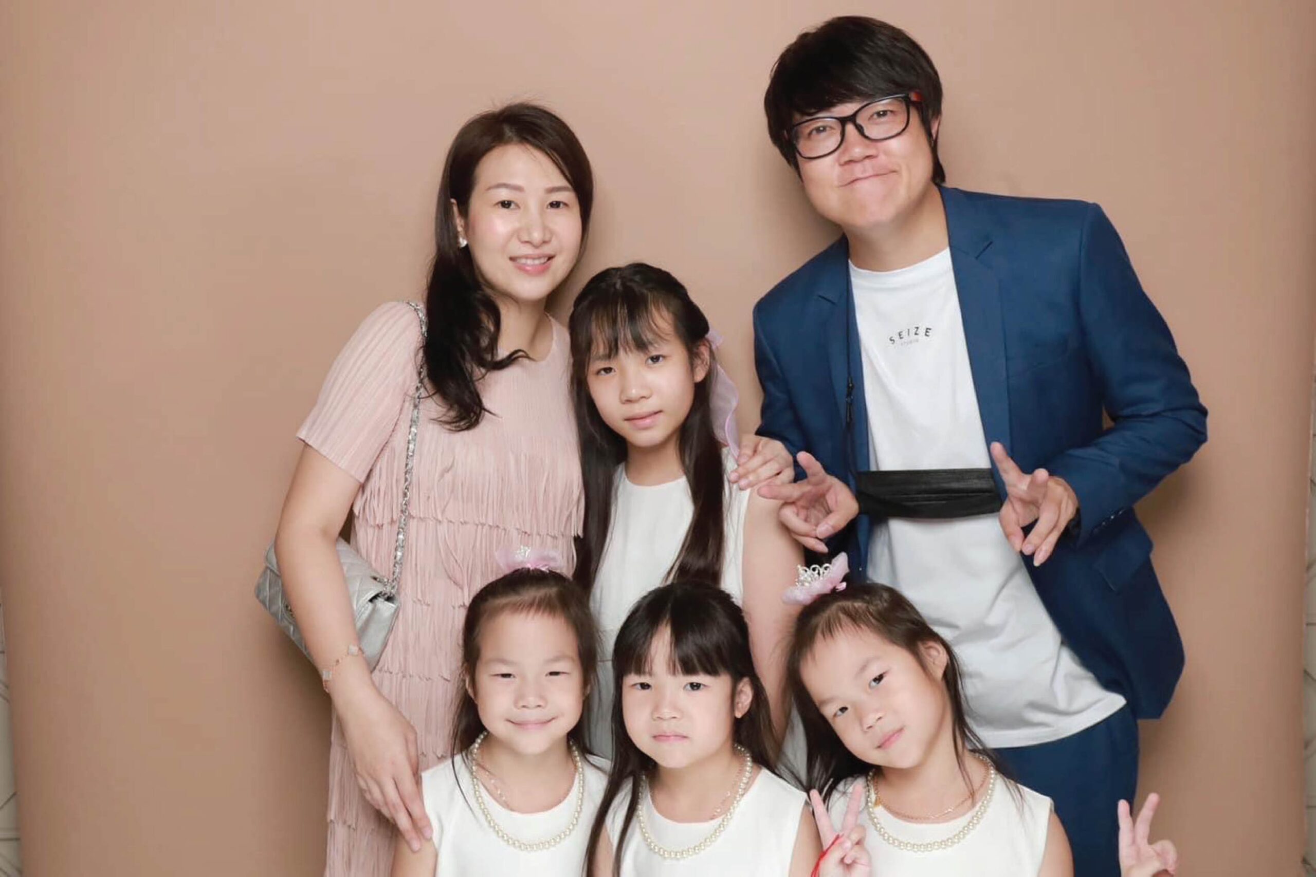 Family of Rita, Risa, and Rilin